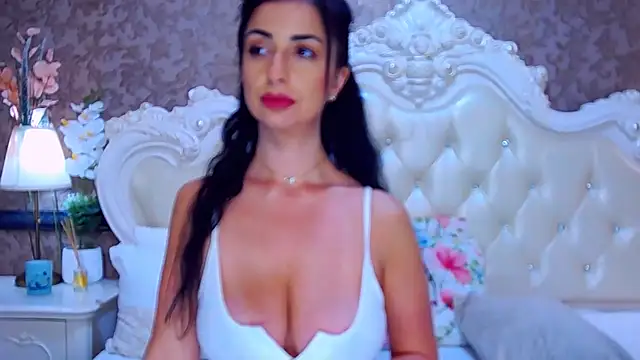 OliveWilson online show from December 2025 07:46:02 AM