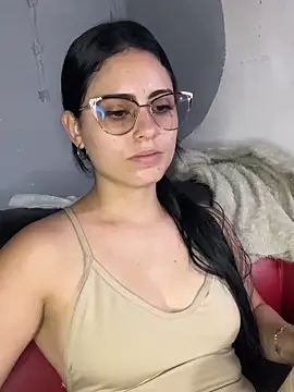 Azuna25 online show from February 2026 08:40:02 PM