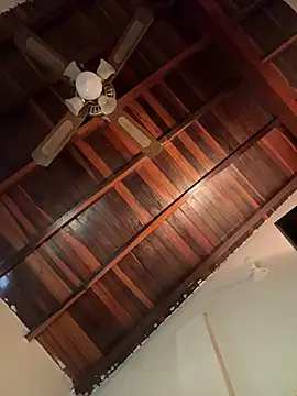 Snapshot of tom_thick chatting on January 2026 08:58:01 PM tom thick online show from January 2026 08:58:01 PM