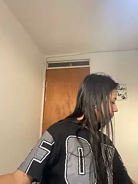 Snapshot of AnithaFigueroa1 chatting on January 2025 10:37:01 PM AnithaFigueroa1 online show from January 2025 10:37:01 PM