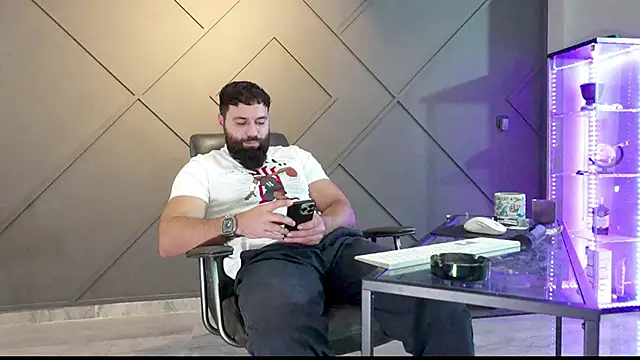 mattmasterss online show from December 2024 01:24:01 PM