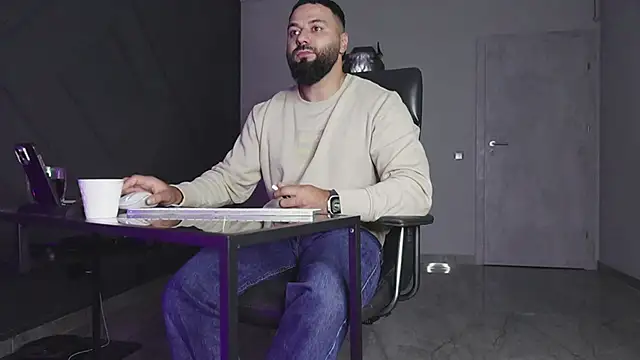 mattmasterss online show from October 2025 10:09:01 PM