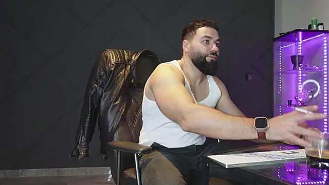 Snapshot of mattmasterss chatting on March 2026 10:26:01 PM mattmasterss online show from March 2026 10:26:01 PM