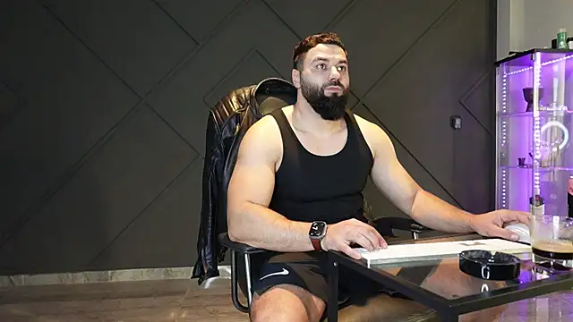 Snapshot of mattmasterss chatting on April 2026 03:42:02 PM mattmasterss online show from April 2026 03:42:02 PM
