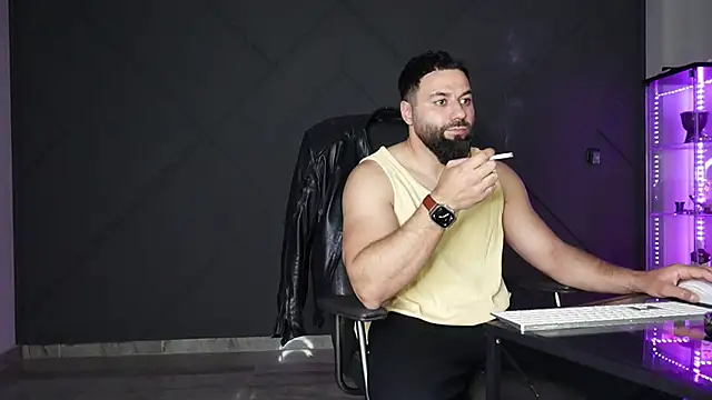 Snapshot of mattmasterss chatting on April 2026 04:11:02 PM mattmasterss online show from April 2026 04:11:02 PM