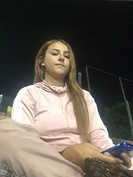 Valeriasaenzz  online show from March 2025 01:32:01 AM