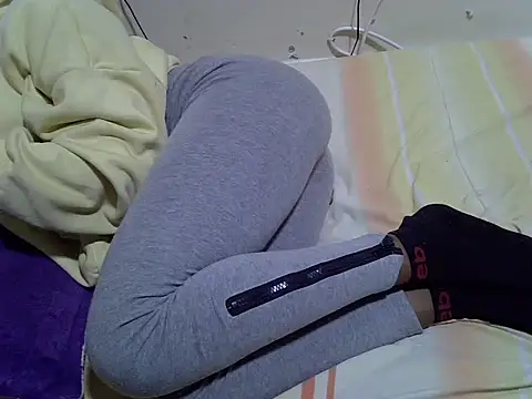 Ma-yolo001 online show from February 2026 08:58:01 PM