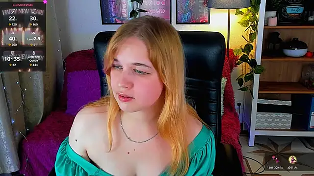 AlicePopsy online show from November 2025 04:09:02 PM