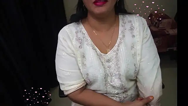 Arushisingh8888 online show from July 2026 03:21:02 PM