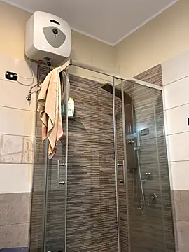 Snapshot of Gionnytav chatting on September 2025 11:21:02 AM Gionnytav online show from September 2025 11:21:02 AM