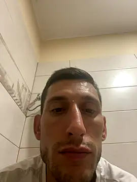 Snapshot of Gionnytav chatting on October 2025 09:11:01 PM Gionnytav online show from October 2025 09:11:01 PM