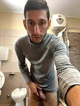 Snapshot of Gionnytav chatting on October 2025 09:02:02 AM Gionnytav online show from October 2025 09:02:02 AM