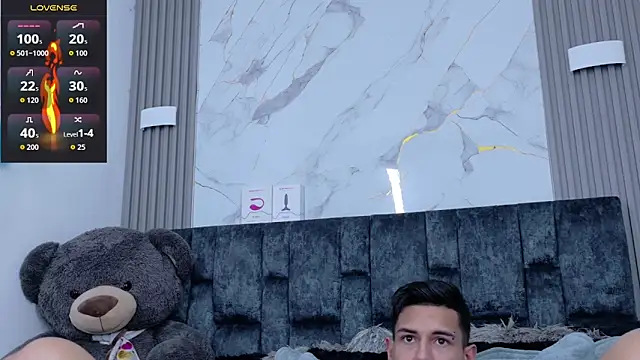 JAYCOB00 online show from November 2025 01:17:01 AM