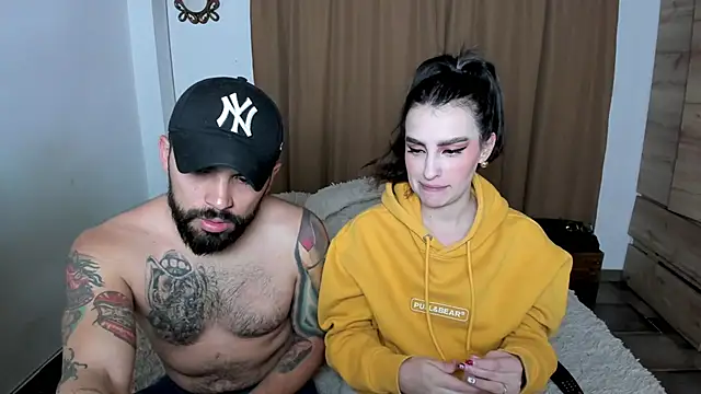 Snapshot of teseo_and_afroditha_ chatting on January 2025 01:13:02 AM teseo and afroditha online show from January 2025 01:13:02 AM