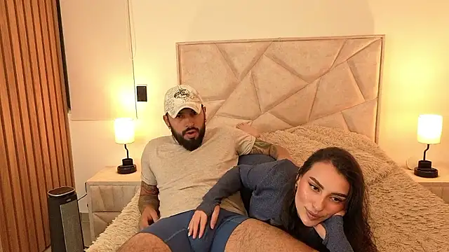 Snapshot of teseo_and_afroditha_ chatting on October 2025 01:50:01 AM teseo and afroditha online show from October 2025 01:50:01 AM