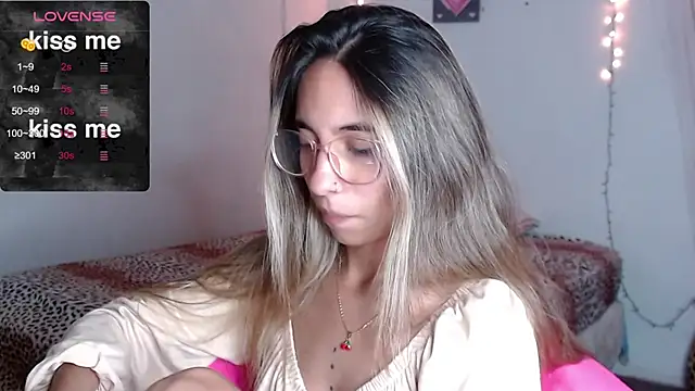 Snapshot of MitchWilson1 chatting on October 2025 10:27:02 PM MitchWilson1 online show from October 2025 10:27:02 PM