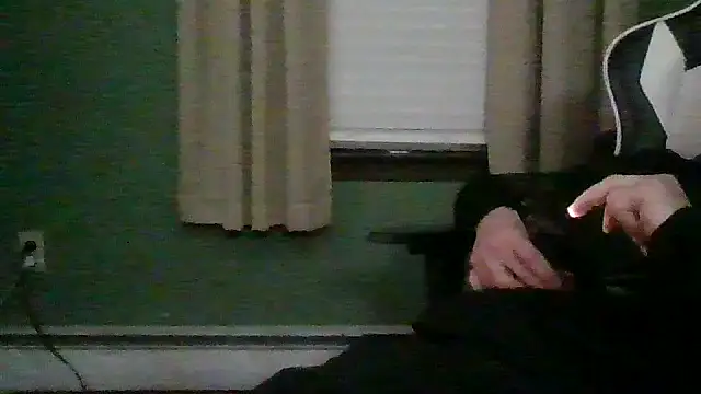 Snapshot of dunny191 chatting on February 2026 01:31:01 AM dunny191 online show from February 2026 01:31:01 AM