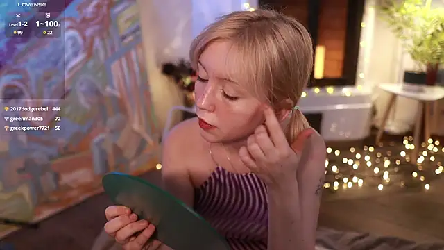 Snapshot of electric_babe chatting on December 2024 07:21:02 PM electric babe online show from December 2024 07:21:02 PM