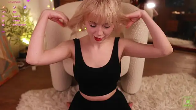 Snapshot of electric_babe chatting on February 2025 02:26:02 PM electric babe online show from February 2025 02:26:02 PM