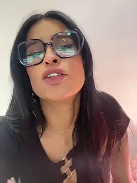 Snapshot of _elektrah chatting on April 2026 05:03:01 PM elektrah online show from April 2026 05:03:01 PM