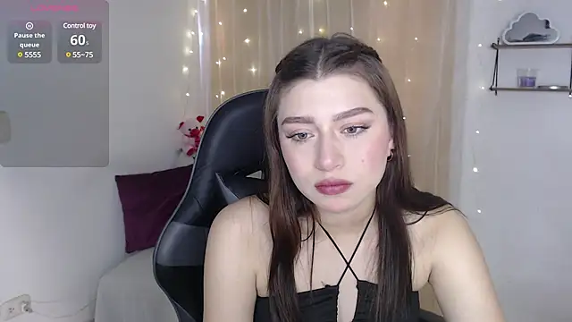 mily thomson b  online show from February 2025 09:48:01 PM