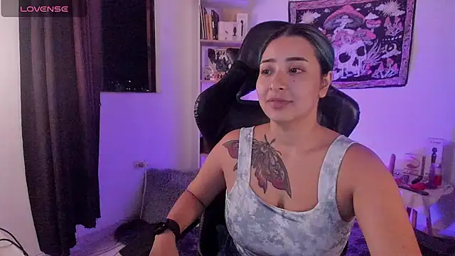 sweetcoralinee online show from October 2025 11:13:02 PM