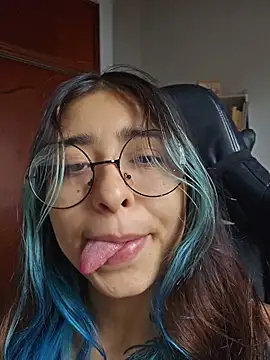 sweetcoralinee online show from March 2026 05:38:01 PM