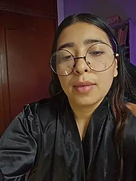 sweetcoralinee online show from March 2026 04:50:02 PM