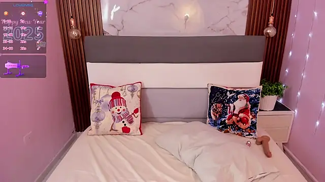 ETHANLOVE1 online show from December 2025 04:31:02 AM