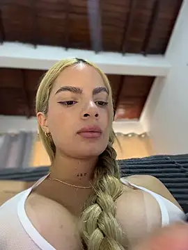 emiss  online show from December 2025 03:08:01 PM