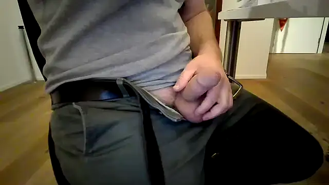 Snapshot of 10_1992 chatting on January 2025 07:57:01 PM 10 1992 online show from January 2025 07:57:01 PM