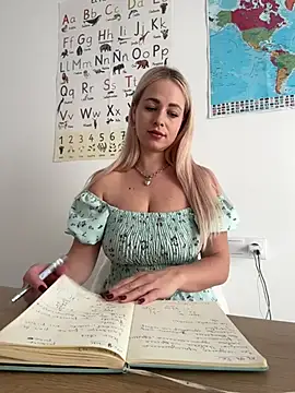 streetdoll online show from February 2025 08:39:02 AM