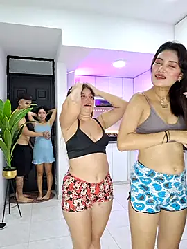 royalgirls x online show from May 2026 01:11:02 AM