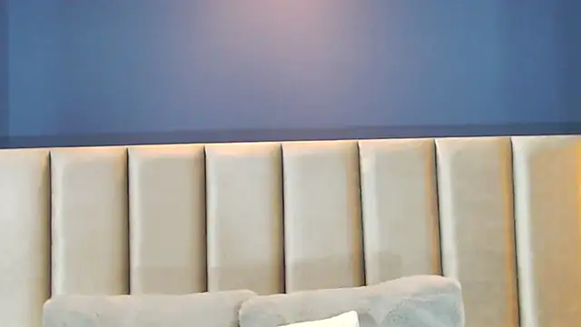 ThaniaJones online show from January 2025 12:06:01 PM