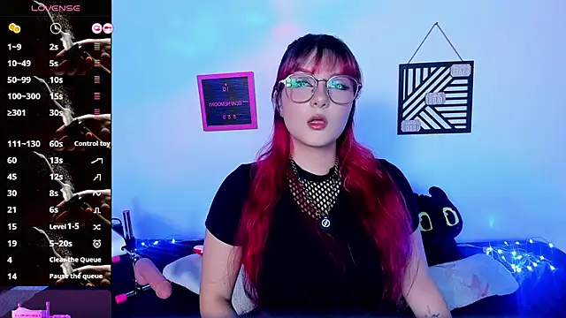 Dafne Moon online show from July 2026 04:27:01 AM