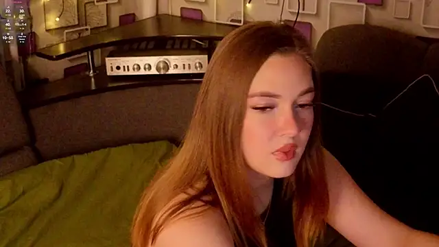 Snapshot of Grace_Fantasy chatting on November 2025 10:10:02 PM Grace Fantasy online show from November 2025 10:10:02 PM