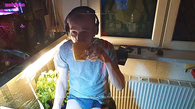 Snapshot of BongChannel chatting on January 2025 05:08:02 AM BongChannel online show from January 2025 05:08:02 AM