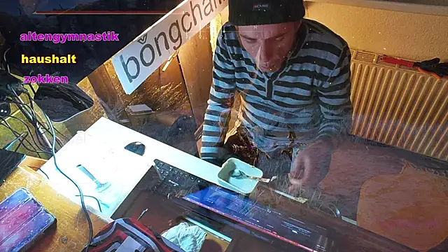 Snapshot of BongChannel chatting on January 2025 01:22:02 AM BongChannel online show from January 2025 01:22:02 AM