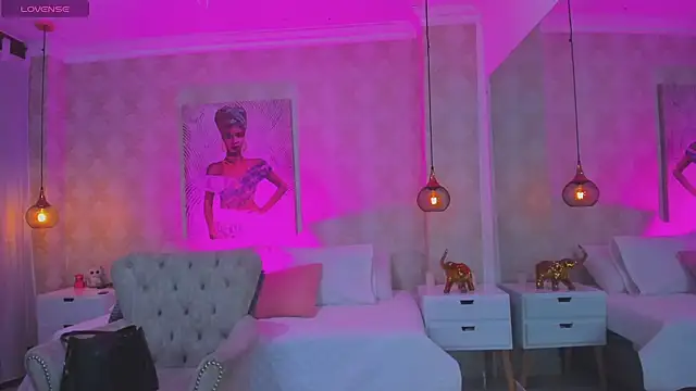 Shantall   online show from October 2025 11:08:02 AM