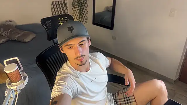 David Brown18 online show from April 2026 03:29:01 AM