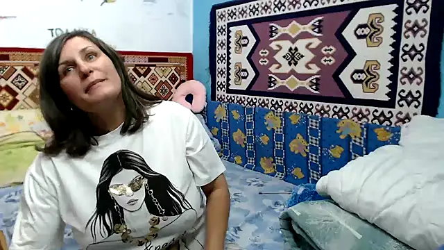 AdelineBlueEyes online show from October 2025 11:41:02 AM