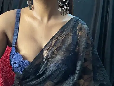 Snapshot of Sexy_trisha__7 chatting on January 2025 08:10:01 PM Sexy trisha 7 online show from January 2025 08:10:01 PM