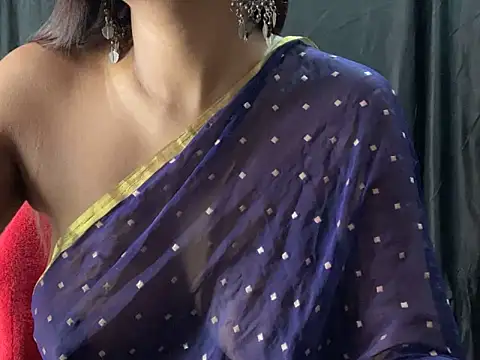 Snapshot of Sexy_trisha__7 chatting on February 2025 07:27:02 PM Sexy trisha 7 online show from February 2025 07:27:02 PM