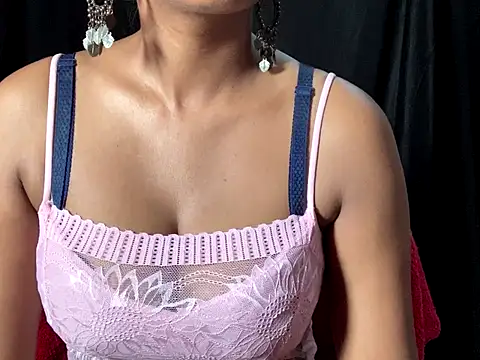 Snapshot of Sexy_trisha__7 chatting on September 2025 05:47:02 PM Sexy trisha 7 online show from September 2025 05:47:02 PM