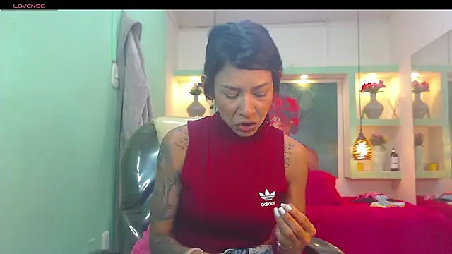 lorenapinto online show from May 2026 01:34:01 AM