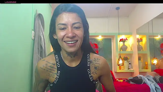 lorenapinto online show from May 2026 04:07:01 AM
