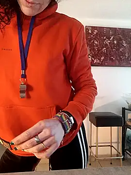 freyamoret online show from December 2024 01:55:01 PM