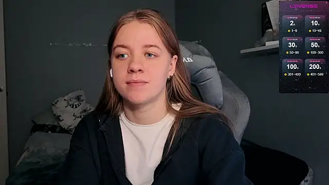 candy maggie online show from November 2025 08:13:02 AM