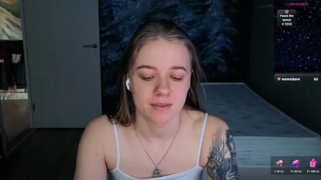 Snapshot of candy_maggie chatting on March 2026 12:44:02 PM candy maggie online show from March 2026 12:44:02 PM