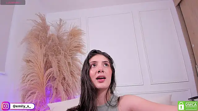 EmilyS   online show from May 2026 07:45:02 PM